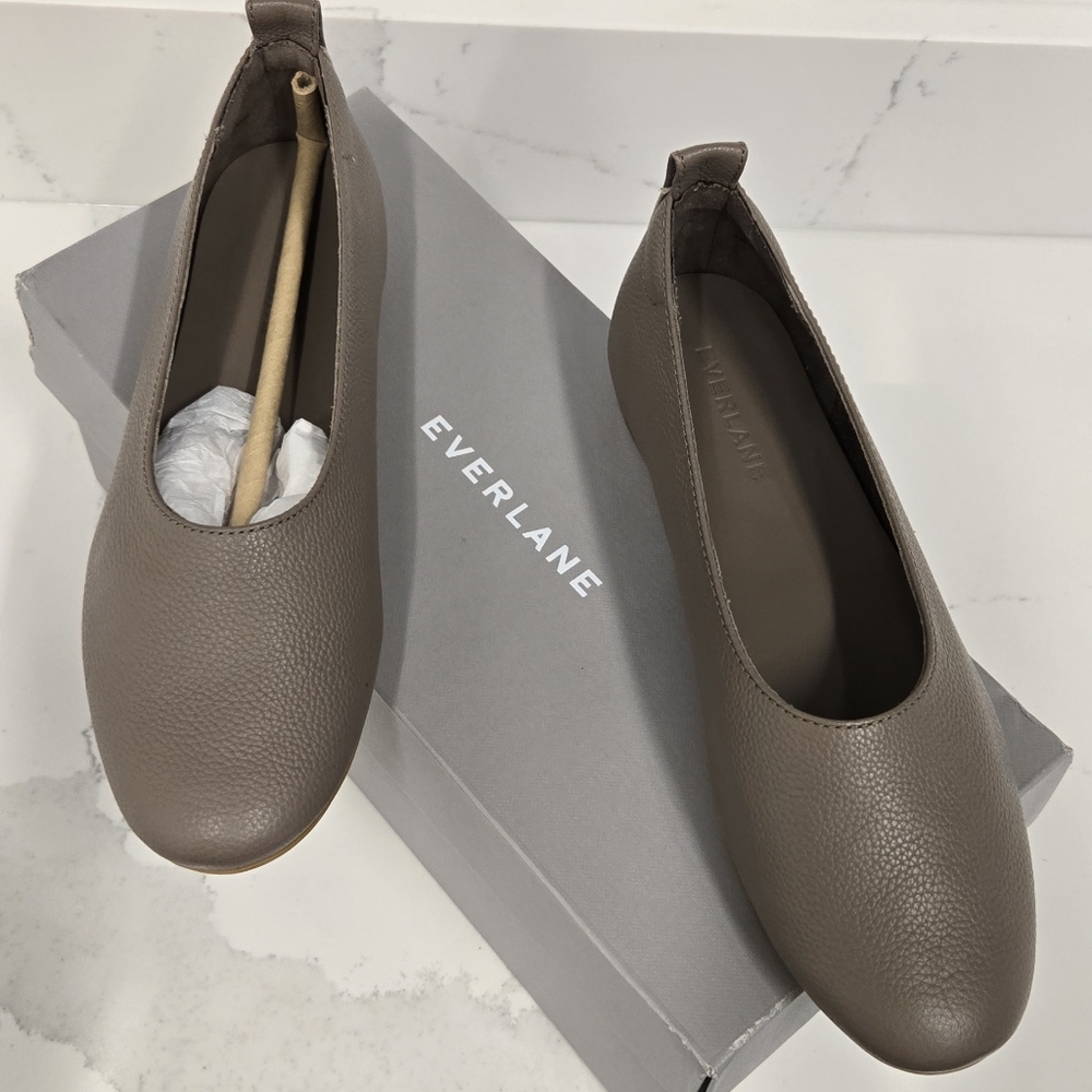 New!!Everlane Women's Taupe Leather Loafers